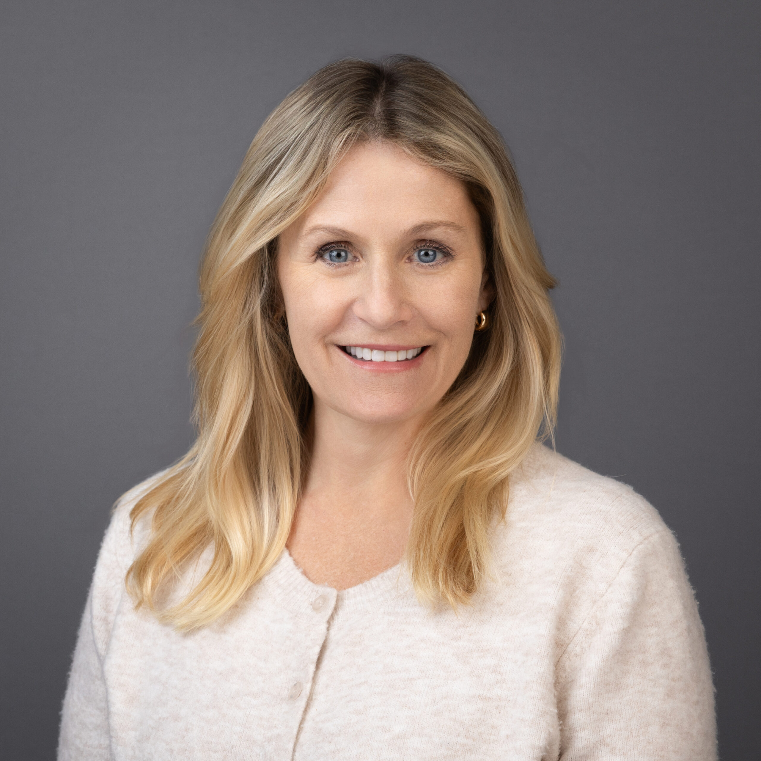 Cathey Curtis headshot